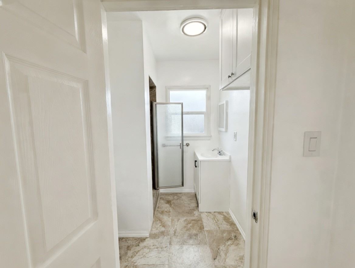 12433 Rose Dr #2 - Photo 6 of 10