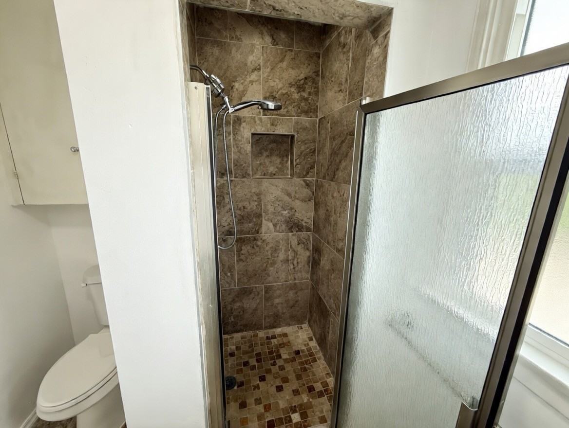 12433 Rose Dr #2 - Photo 7 of 10