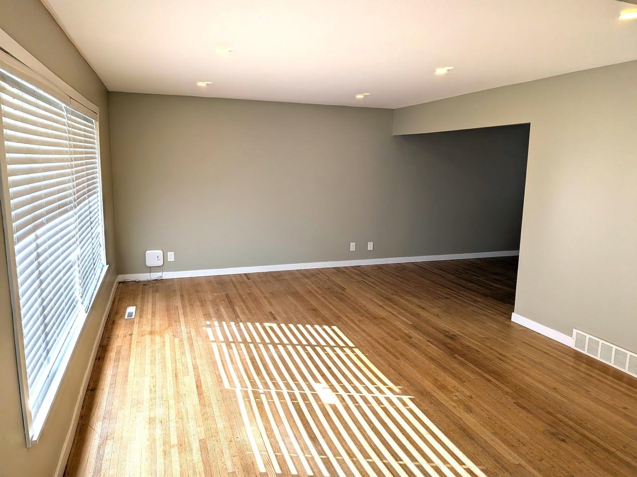 9715 Carleton St #A - Photo 4 of 24