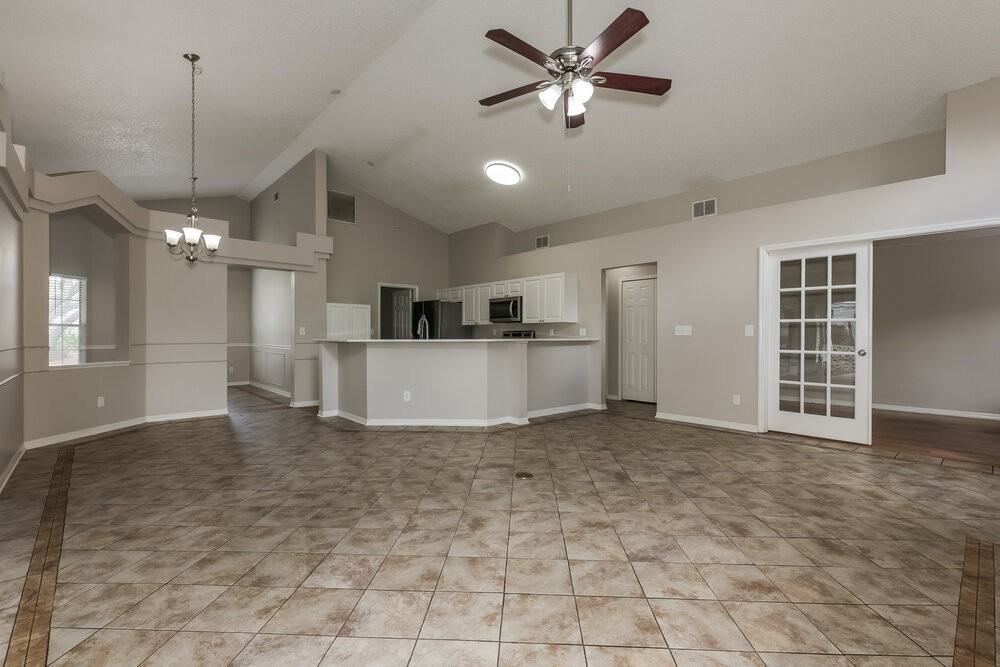 3322 Silverpond Dr - Photo 5 of 16