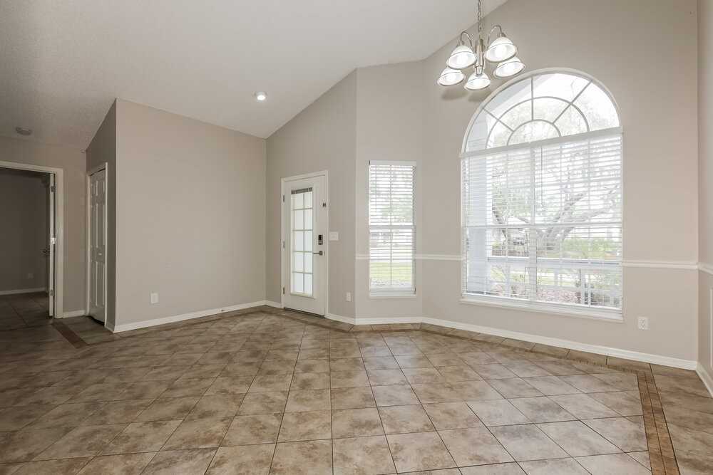3322 Silverpond Dr - Photo 6 of 16