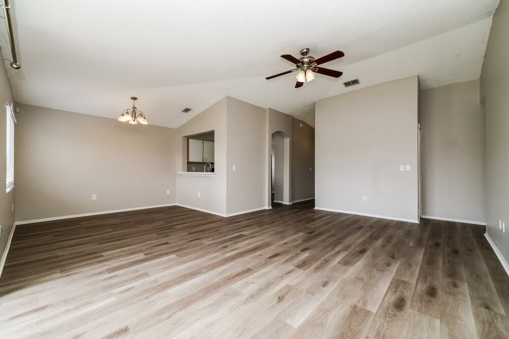 1209 Flexford St - Photo 4 of 17