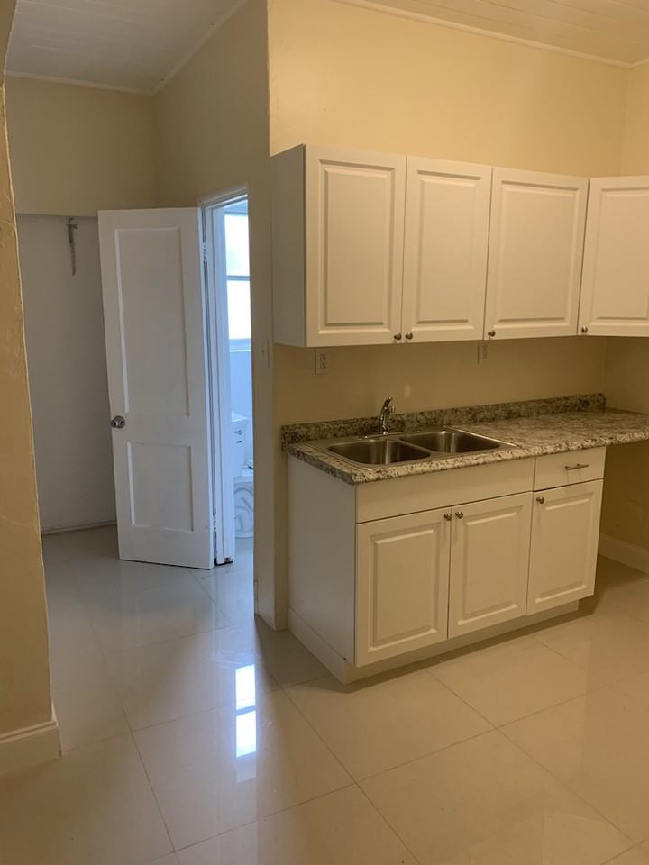 480 Ne 162nd St #480 - Photo 2 of 5