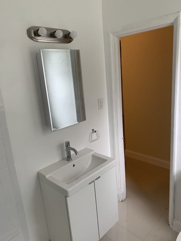 480 Ne 162nd St #480 - Photo 5 of 5