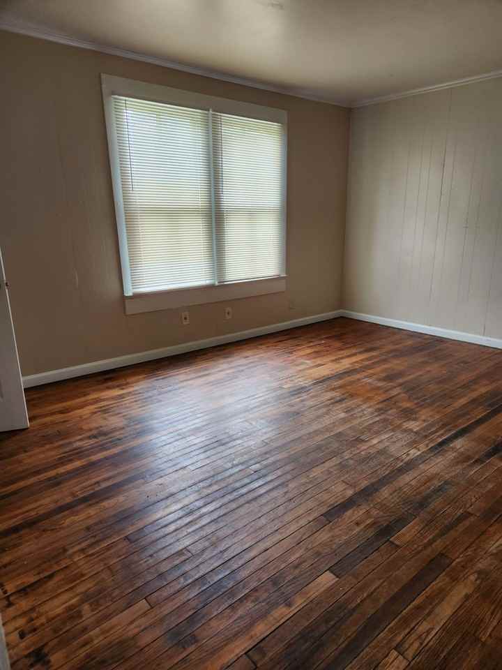 2703 Linwood St #1 - Photo 7 of 7