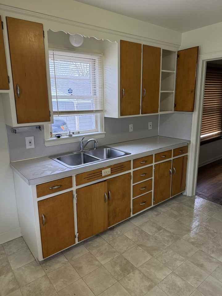 2201 Windemere Ave #1 - Photo 5 of 11