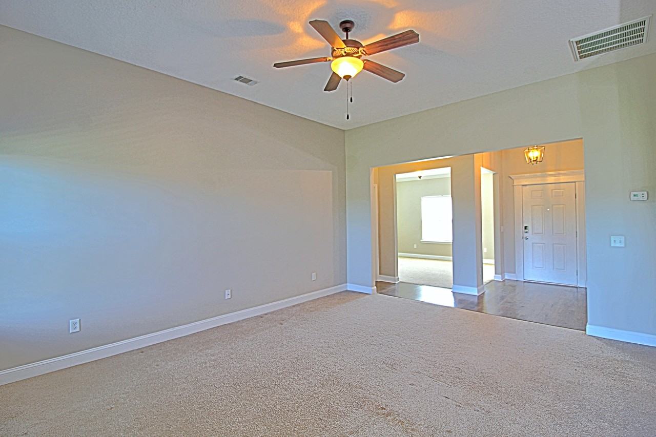 582 Burke Dr #1 - Photo 5 of 38