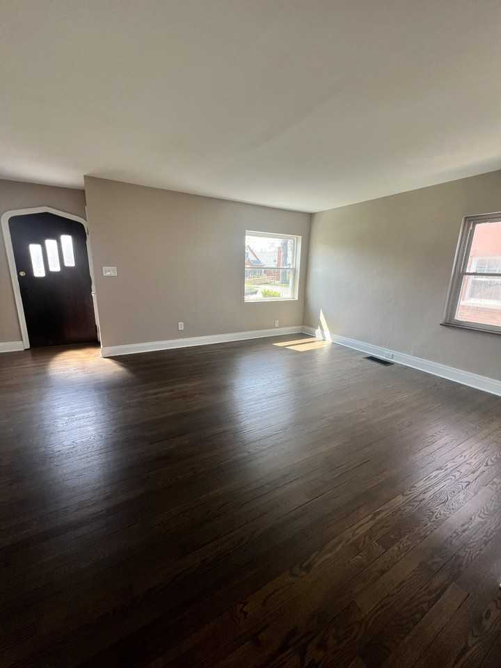 5194 Sidney Rd #1 - Photo 6 of 19