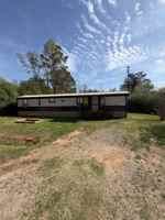 featured image of 1180 Kim Loop Road