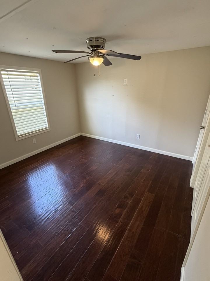 1180 Kim Loop Road - Photo 4 of 7