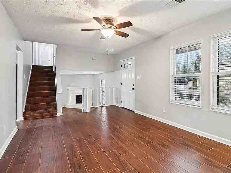 4173 Alicia Ct - Photo 6 of 44
