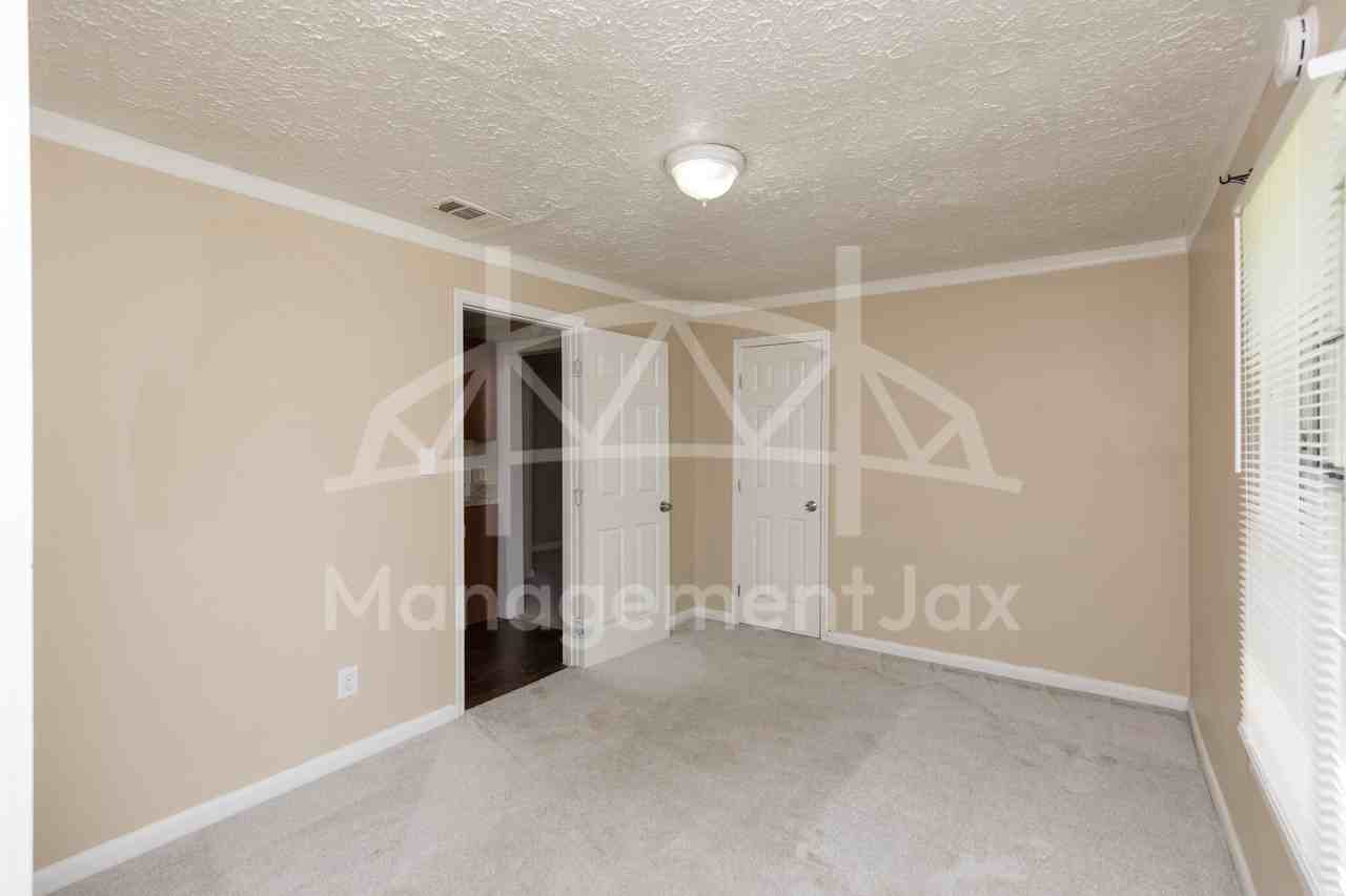 2210 Pullman Ave #1 - Photo 6 of 15