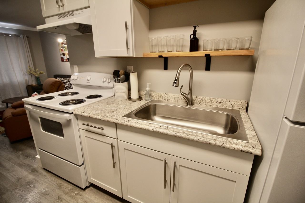 4002 Knight Rd Sw #4002B - Photo 3 of 50