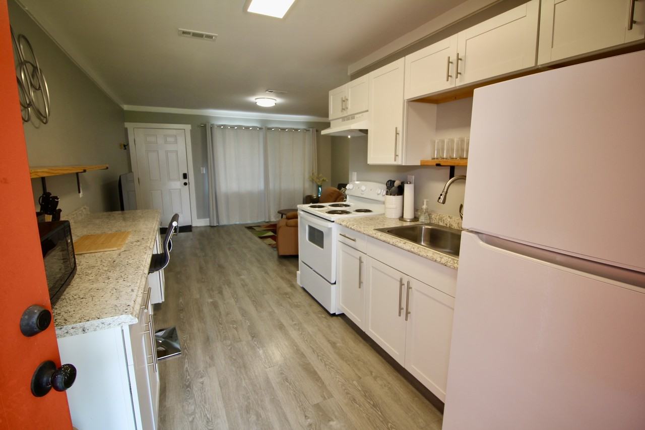 4002 Knight Rd Sw #4002B - Photo 4 of 50