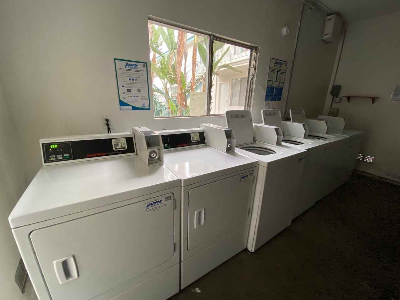 3747 CLARINGTON AVE - Photo 6 of 28