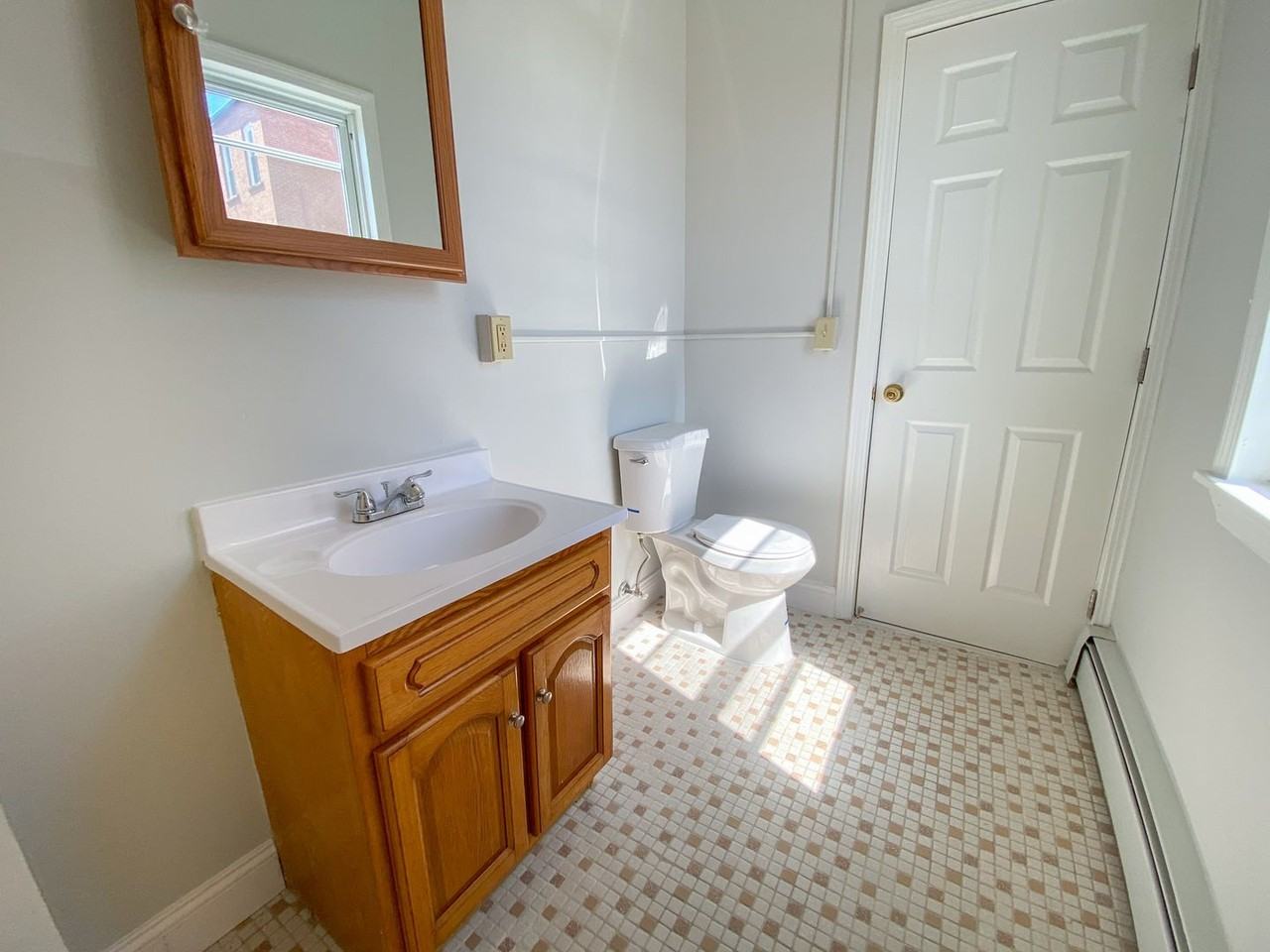 291 Buckingham St / Luca Investments LLC - Photo 2 of 43
