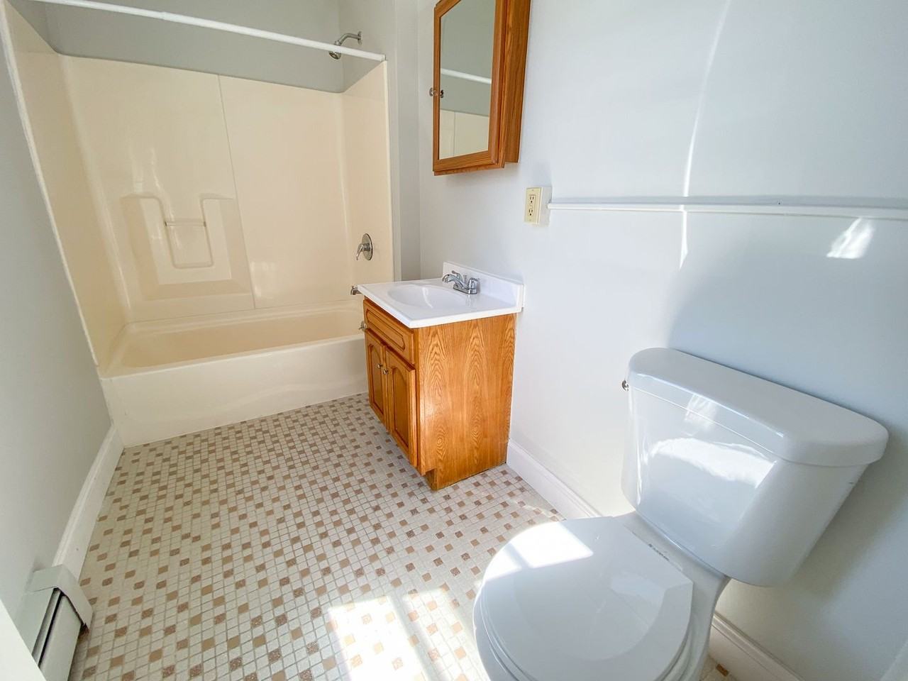 291 Buckingham St / Luca Investments LLC - Photo 3 of 43
