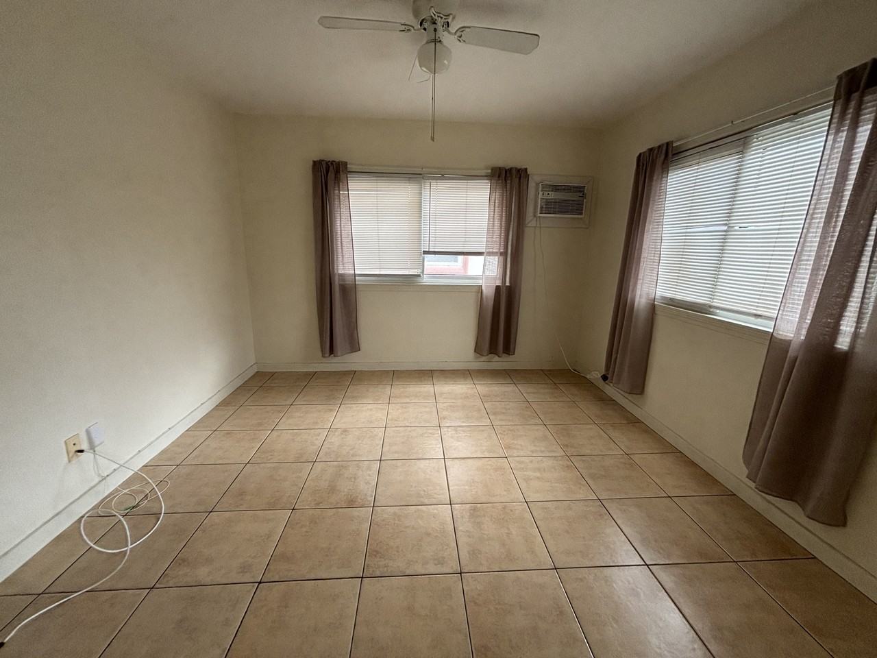 734 Palani Ave #A - Photo 2 of 6