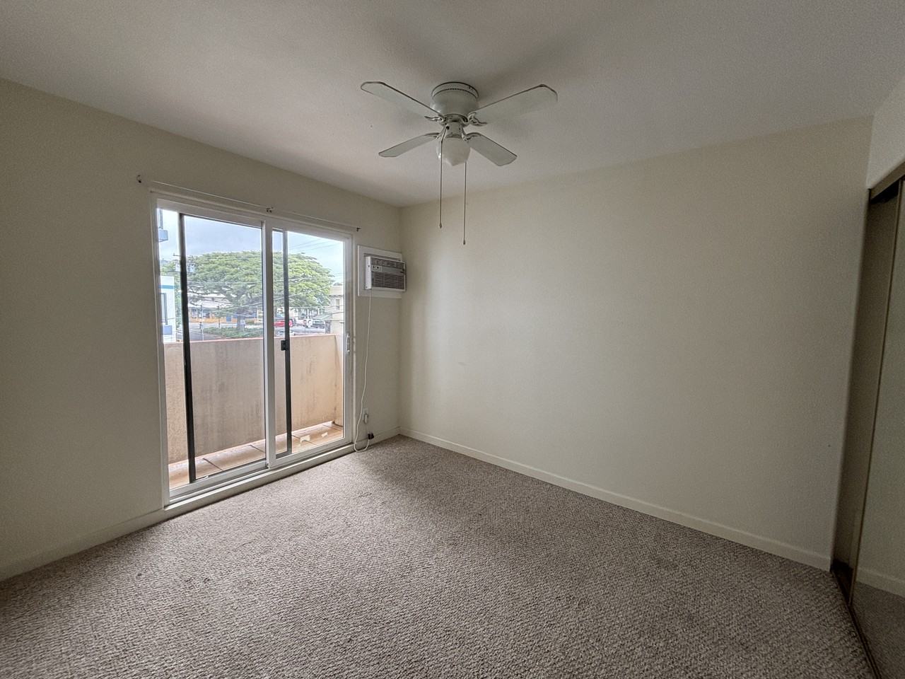 734 Palani Ave #B - Photo 6 of 9