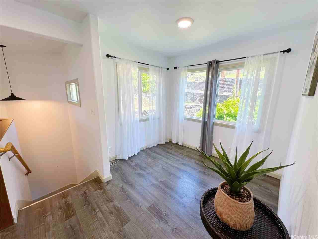 2578 Pacific Heights Rd #1 - Photo 4 of 25