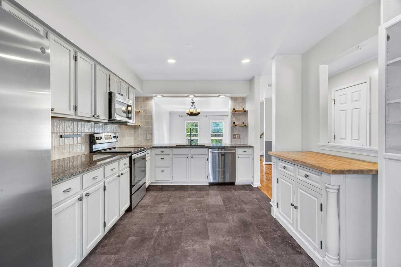 7123 Gresham Court West - 1 #1 - Photo 5 of 20