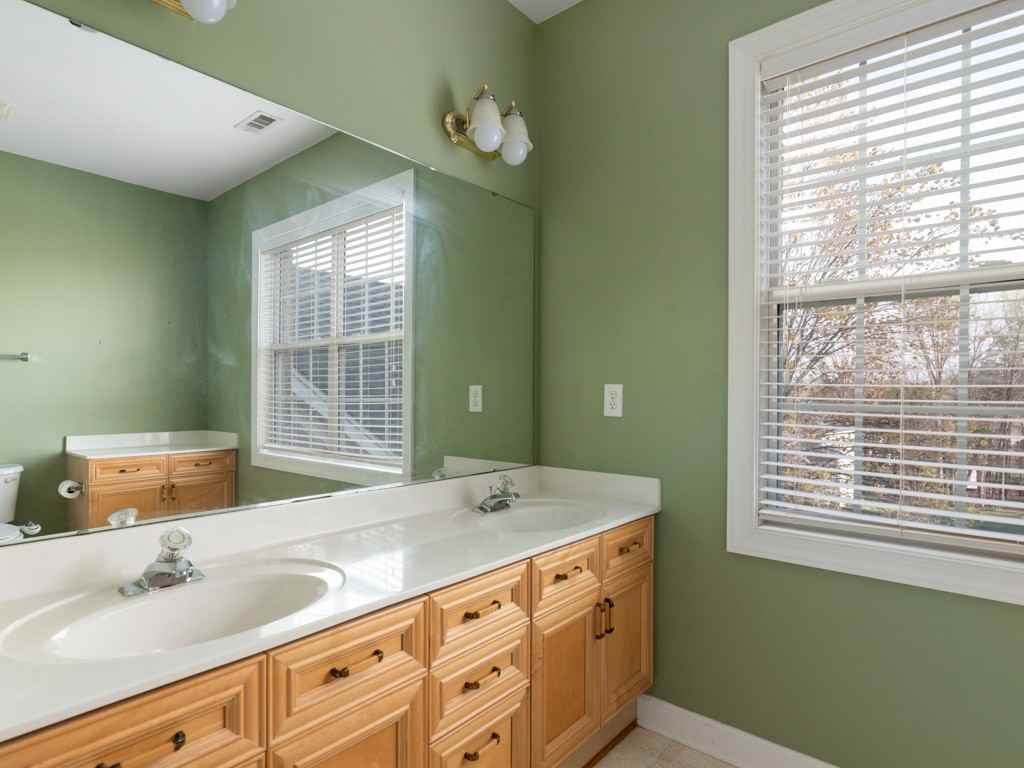 11415 Fountaingrove Dr #1 - Photo 4 of 50