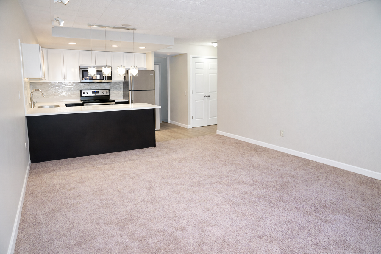 601 NORTH NEGLEY AVENUEAPT 25 #25 - Photo 2 of 14