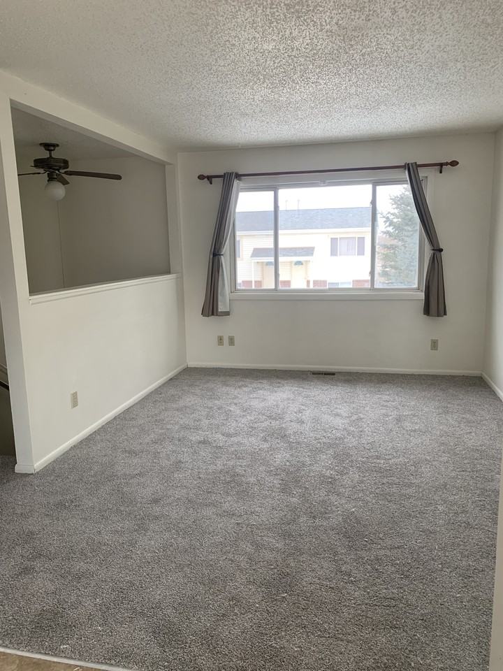 1662 Jefferson St #C - Photo 3 of 7