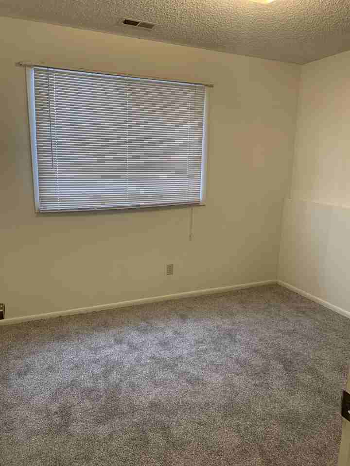 1662 Jefferson St #C - Photo 4 of 7