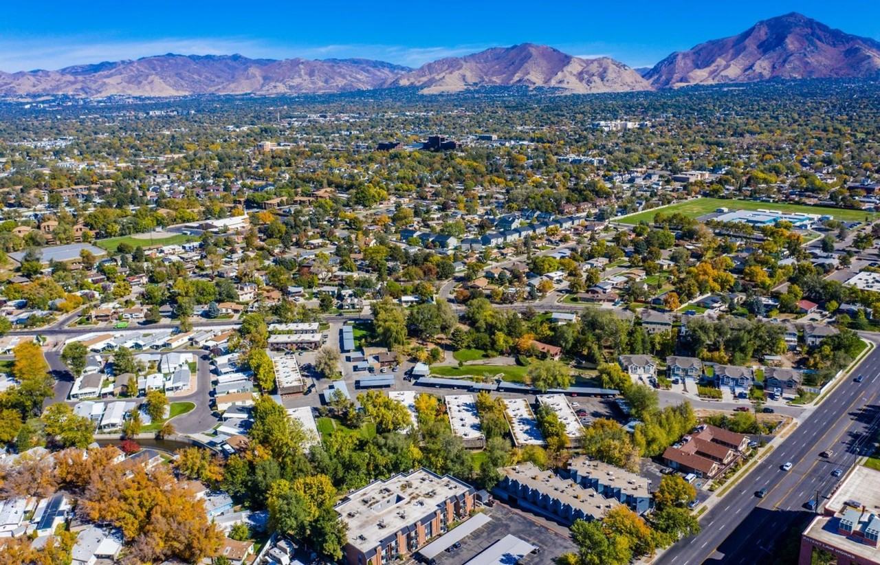 The Katmai Apartments - Photo 4 of 16