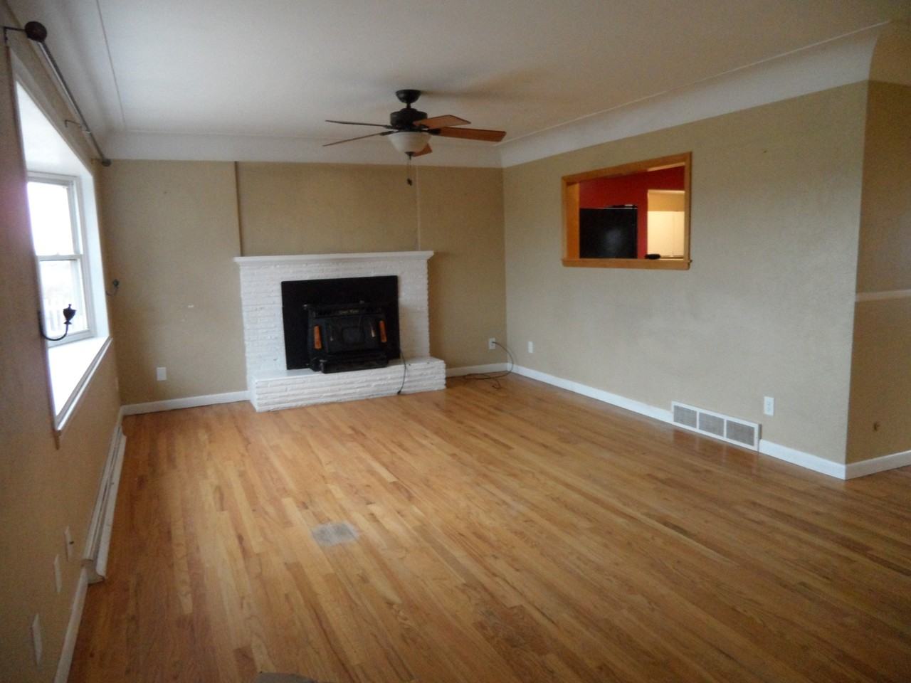 1573 Riverside Dr #1 - Photo 2 of 10