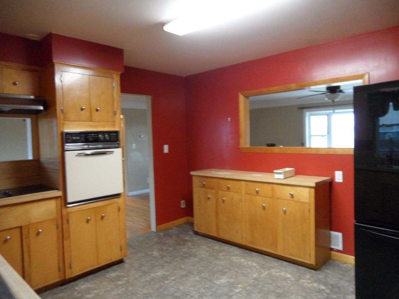 1573 Riverside Dr #1 - Photo 5 of 10