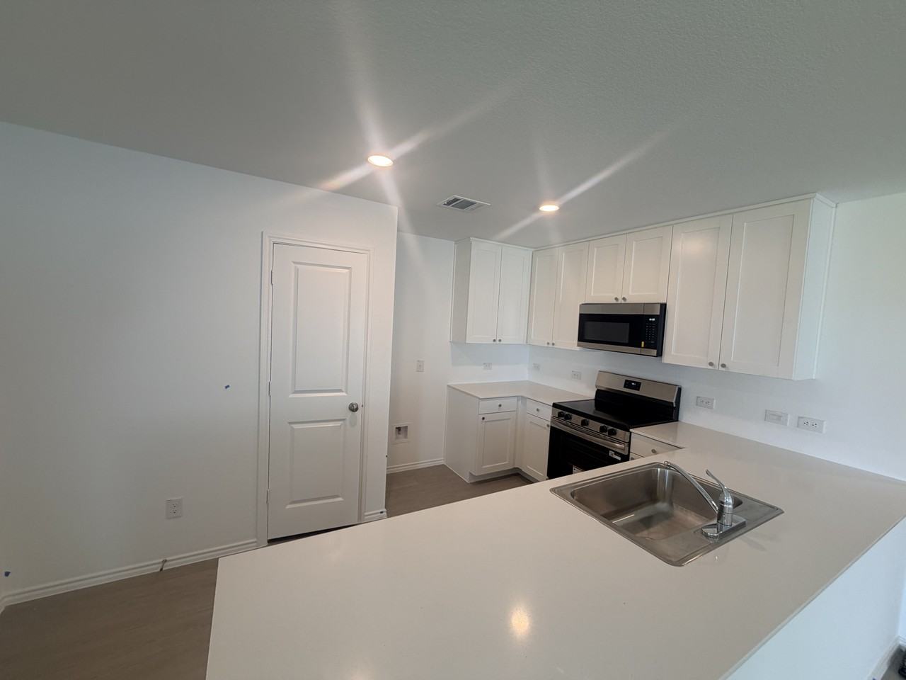 2906 Blue Ridge Ln #1 - Photo 6 of 28