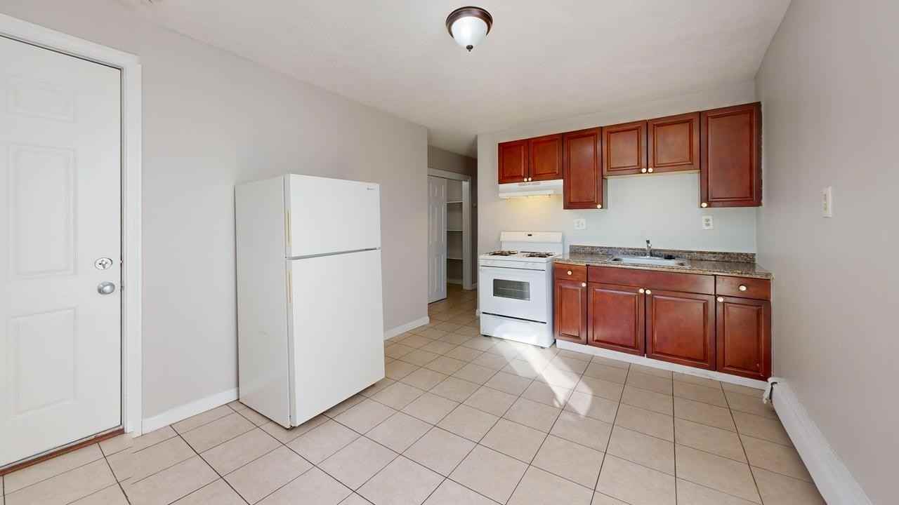 273 Maverick Street273 Maverick Street - 2 #2 - Photo 3 of 10