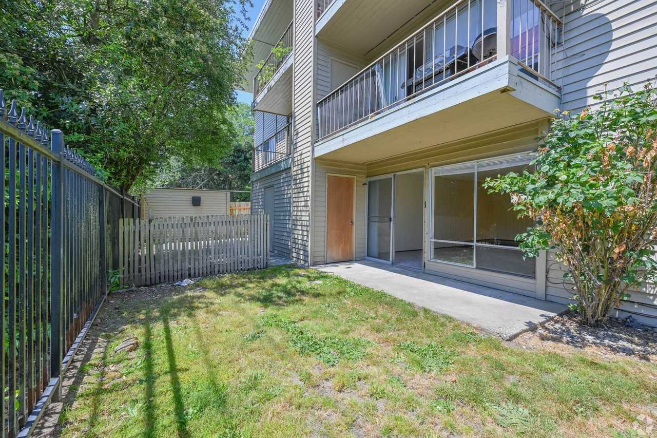 Sou'Wester Apartments - Photo 2 of 30