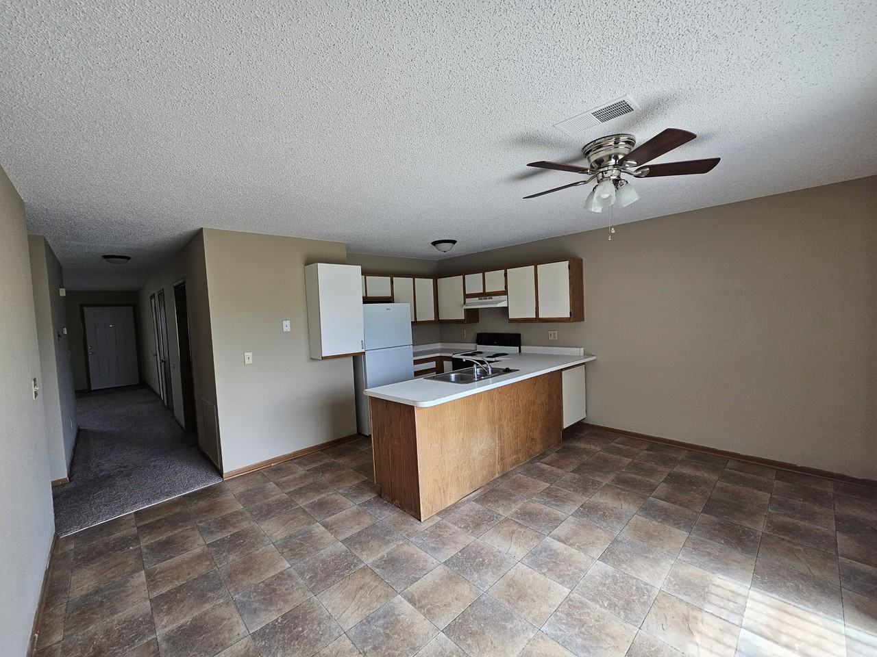 W 8th St #B - Photo 7 of 8