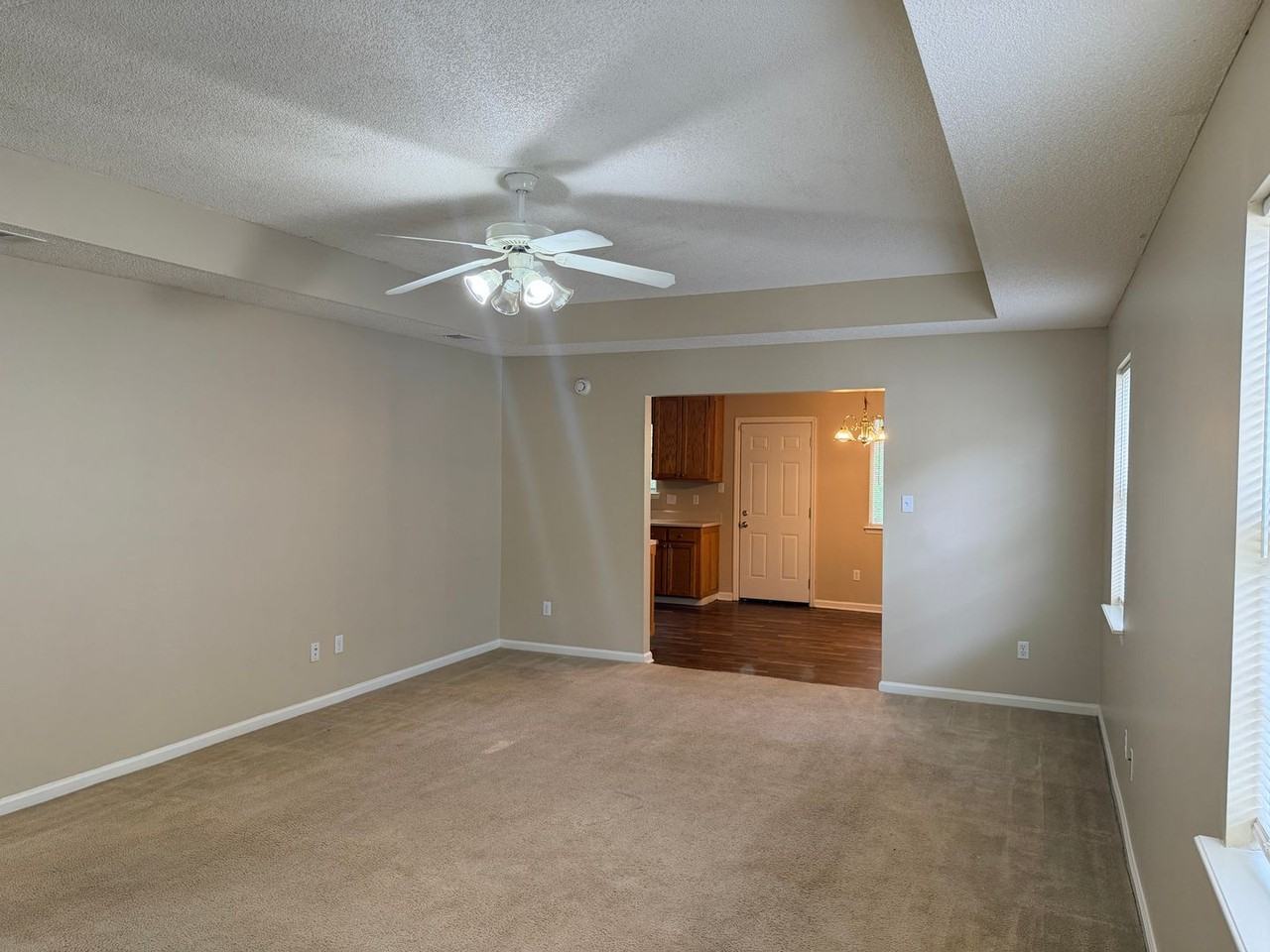 3008 Ginny Dr - Photo 2 of 17