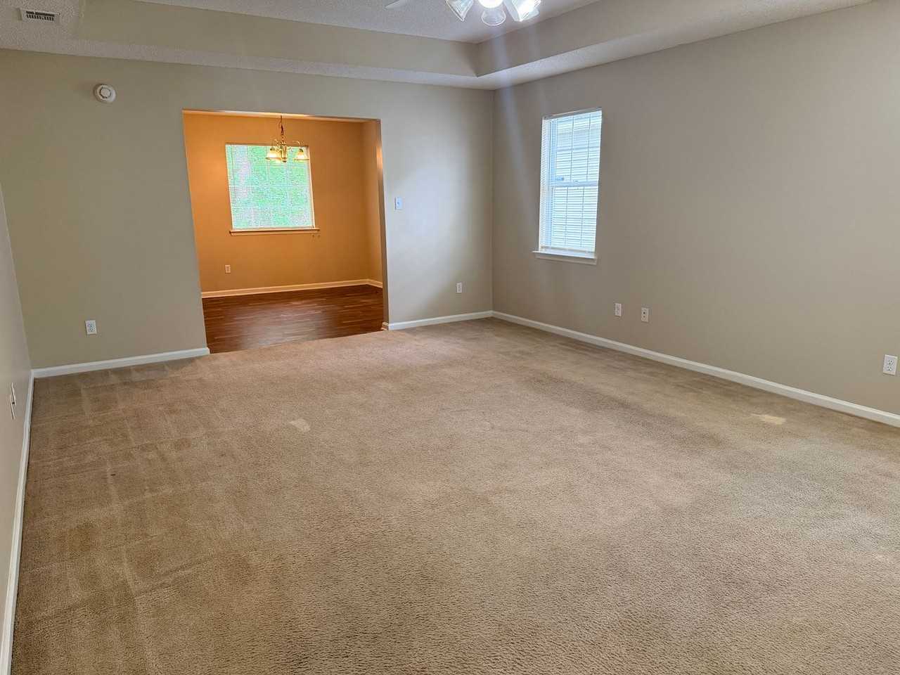 3008 Ginny Dr - Photo 3 of 17