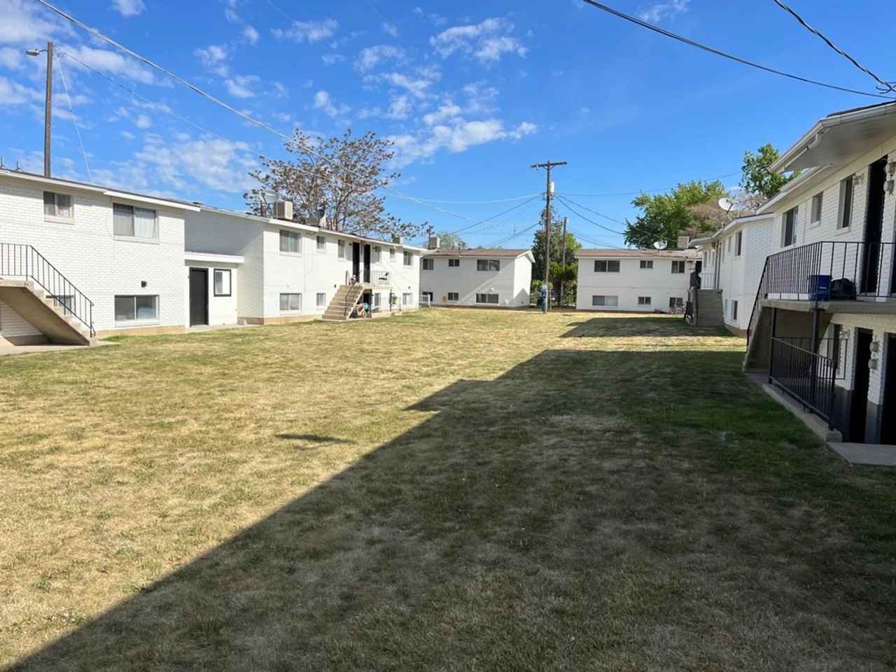 1900 West Apartments - Photo 3 of 8