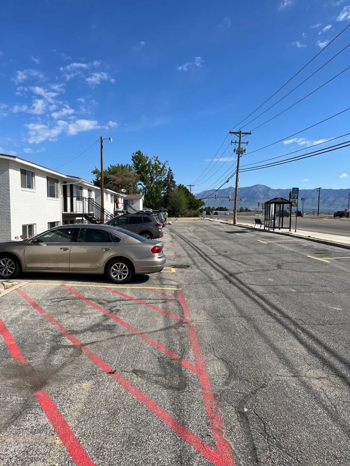 1900 West Apartments - Photo 7 of 8