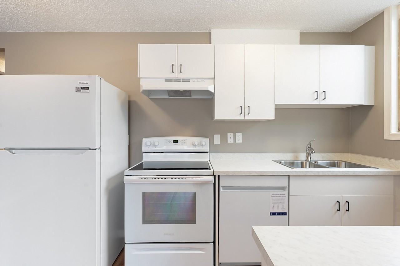 1337 13 Ave Sw #107 - Photo 3 of 13