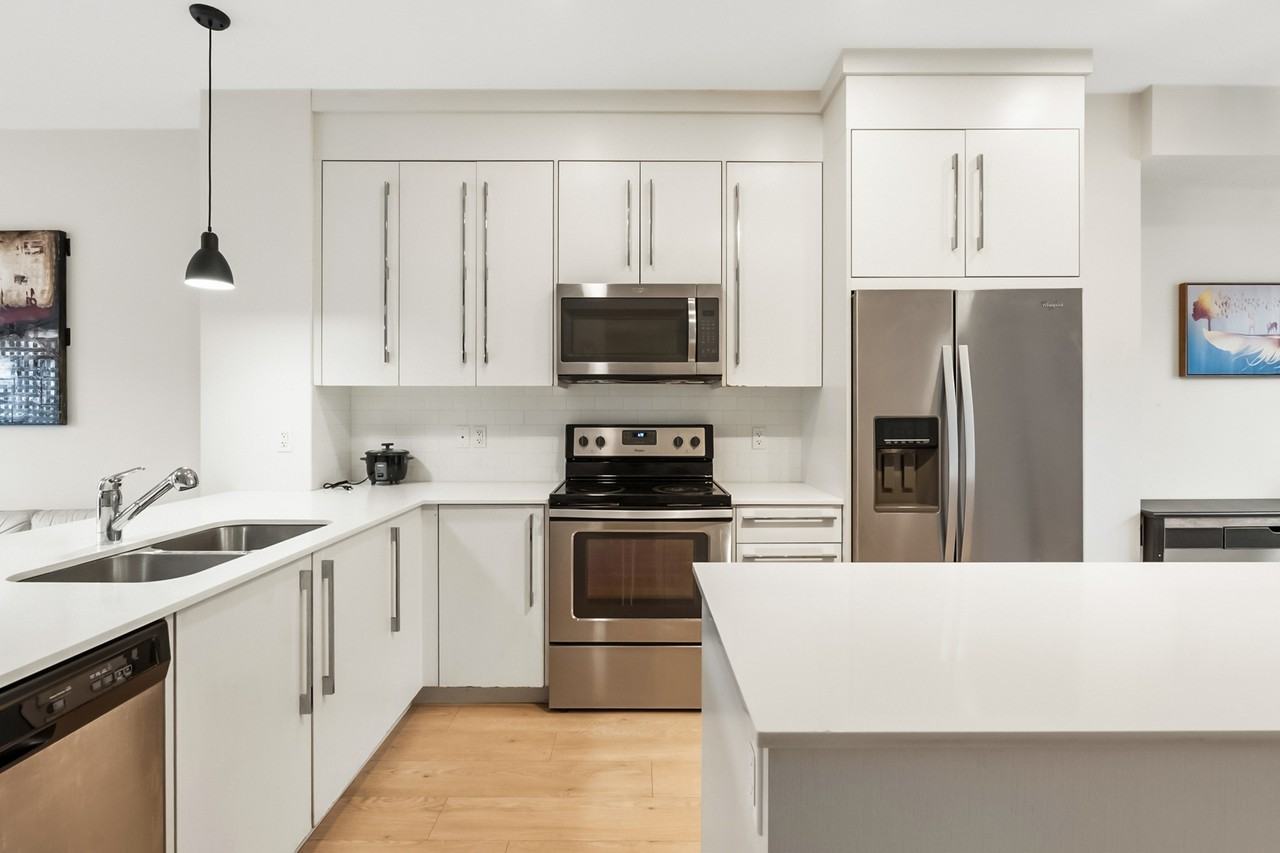 1222 Cornerstone St Ne #NA - Photo 4 of 18