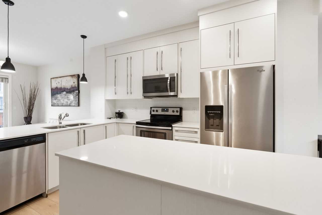 1222 Cornerstone St Ne #NA - Photo 5 of 18