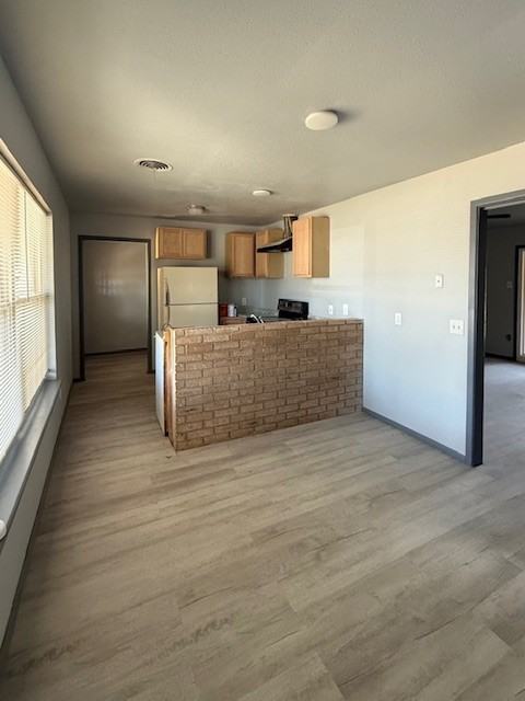 5440 48th St #1 - Photo 2 of 15