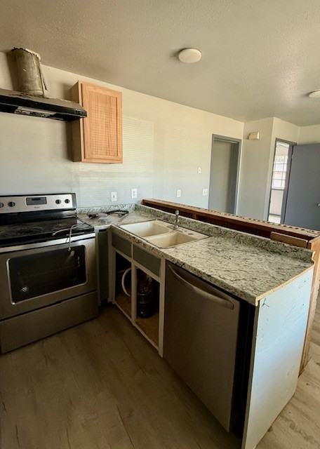 5440 48th St #1 - Photo 3 of 15