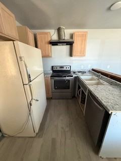 5440 48th St #1 - Photo 4 of 15