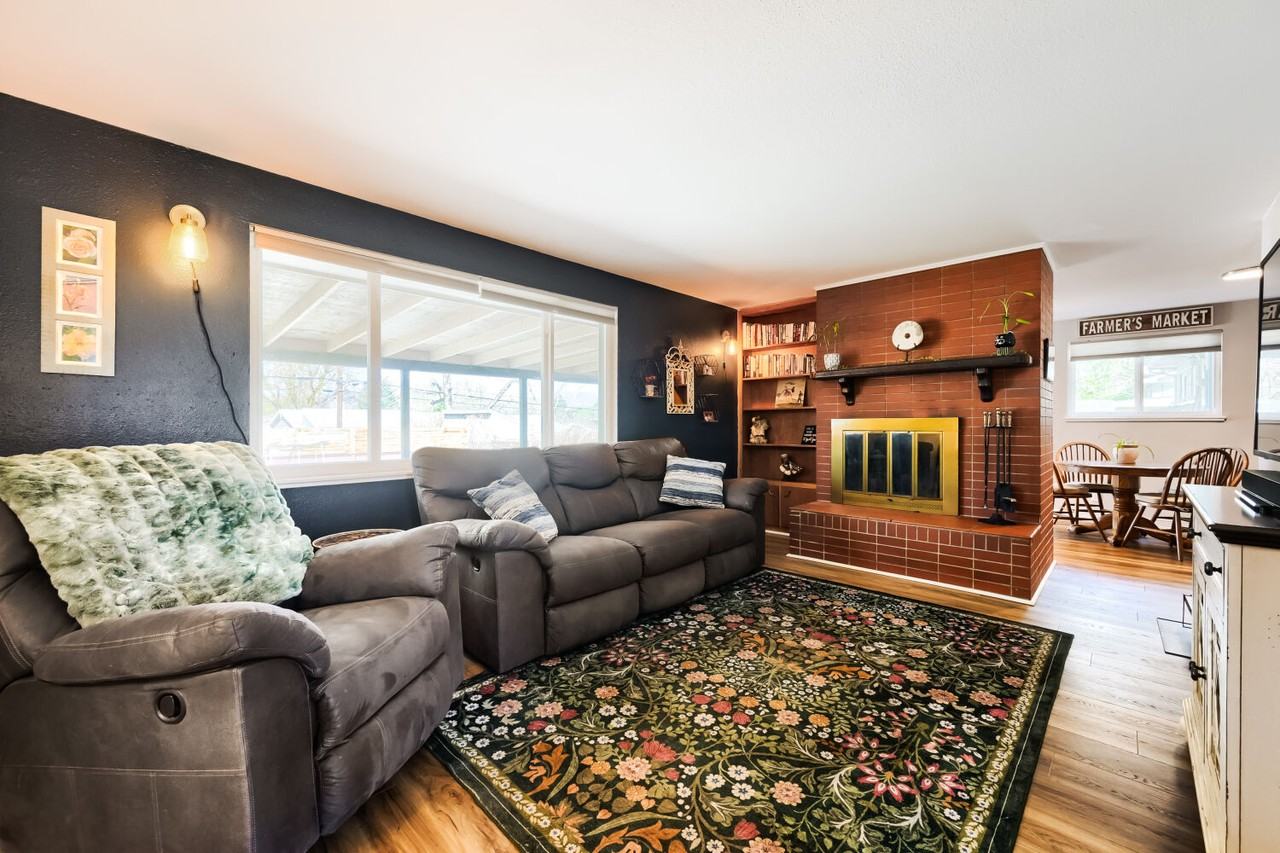 2118 Monteagle St #1 - Photo 3 of 17