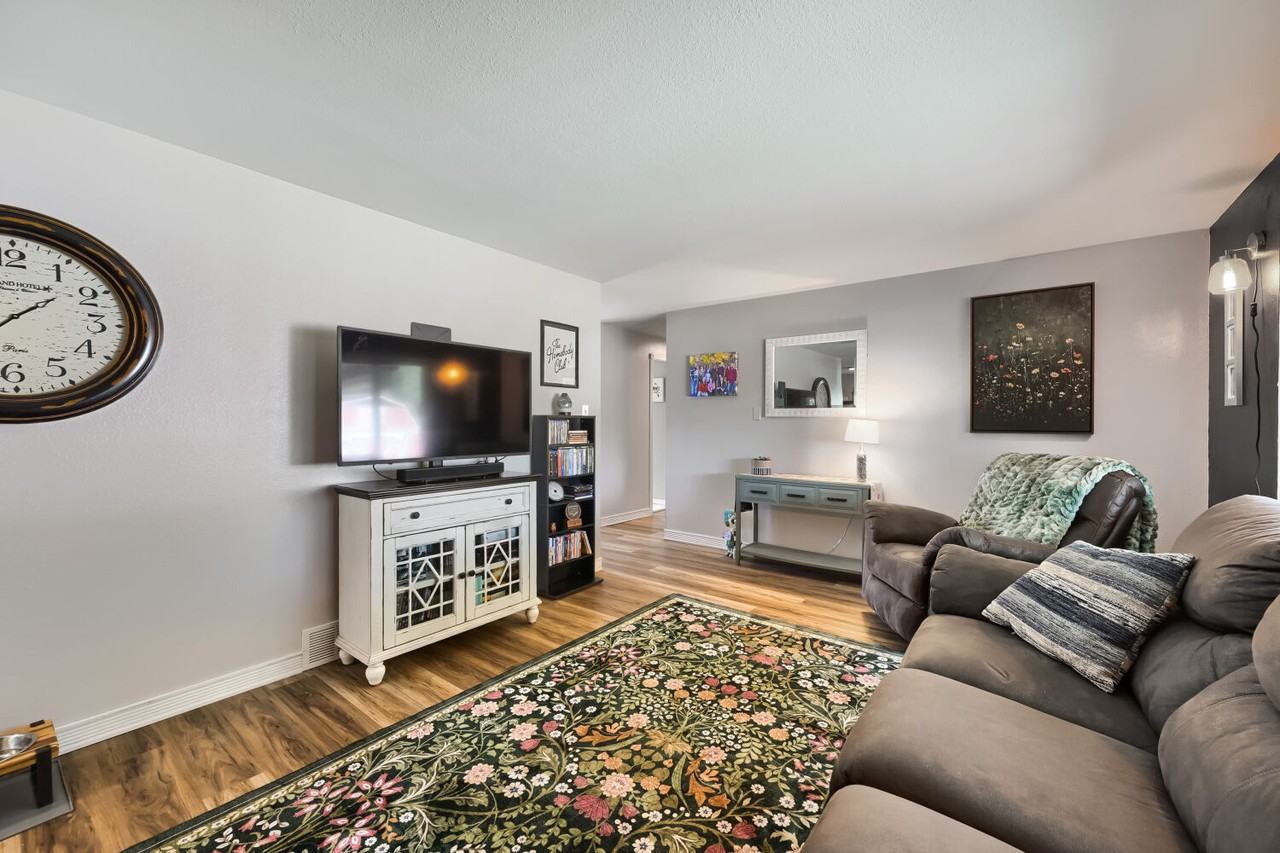 2118 Monteagle St #1 - Photo 4 of 17