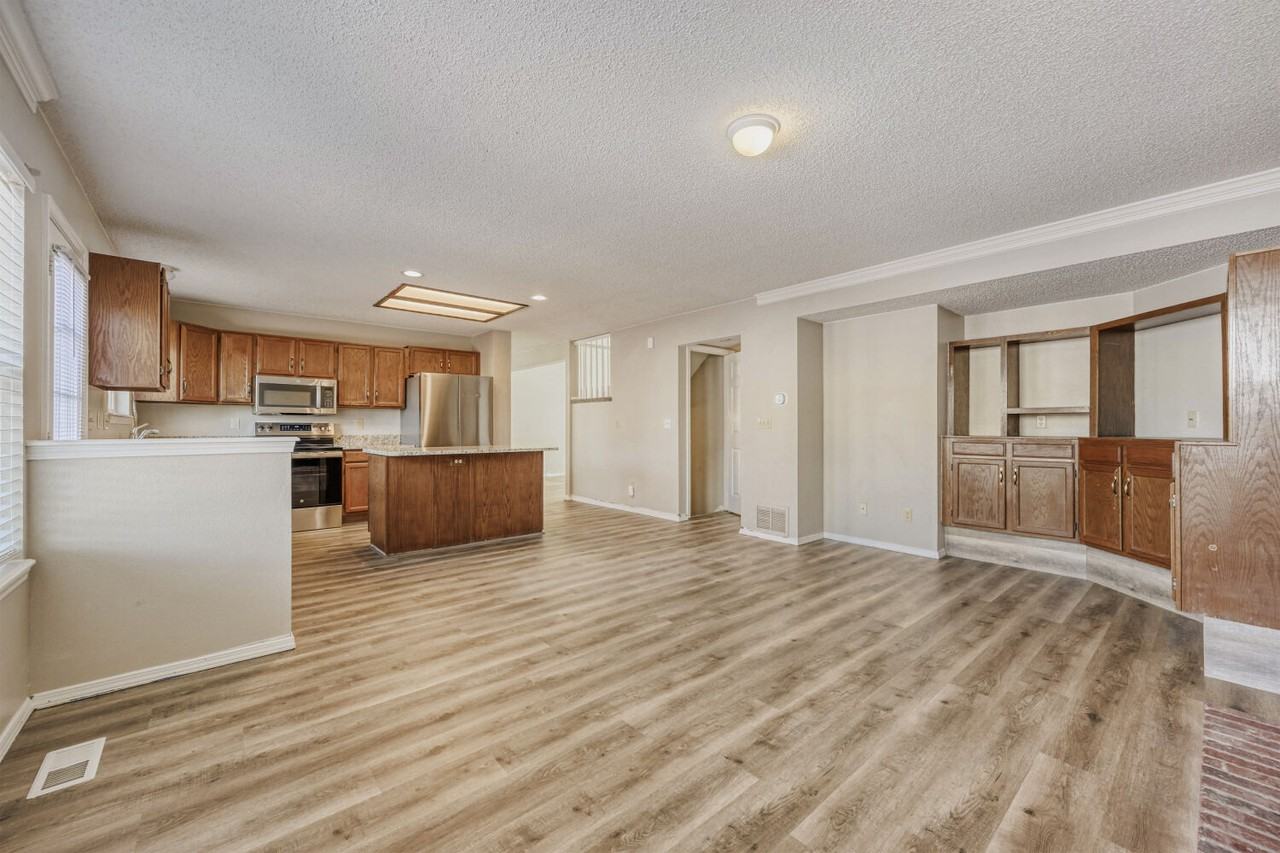 8420 Ilex Dr #1 - Photo 4 of 16