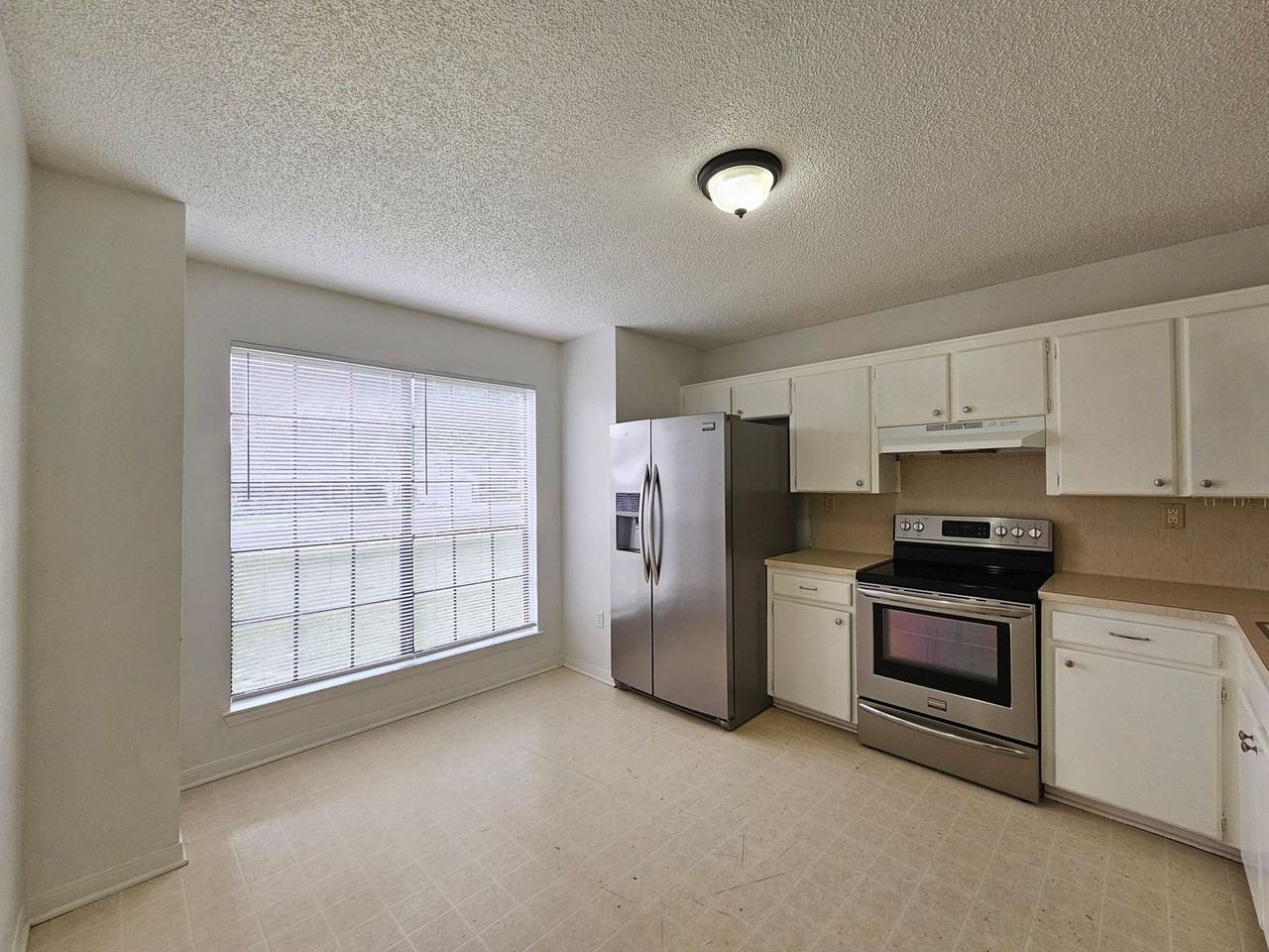 111 Bridle Dr - Photo 6 of 24